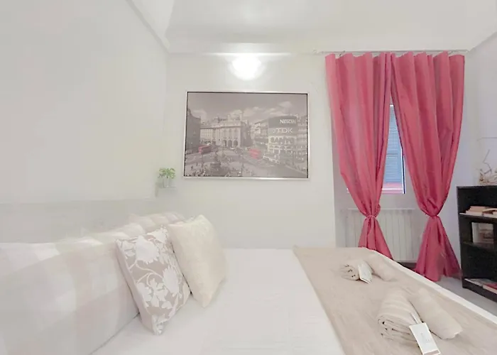 Casa Vico Mandorla Apartment *
